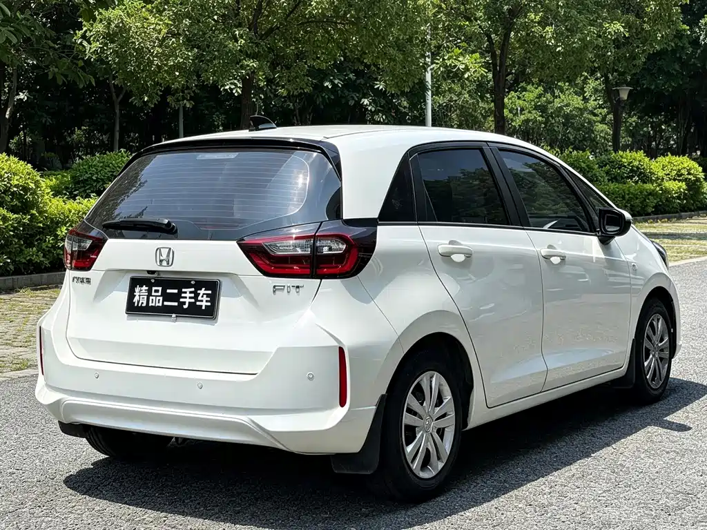 Honda Fit — фото 5
