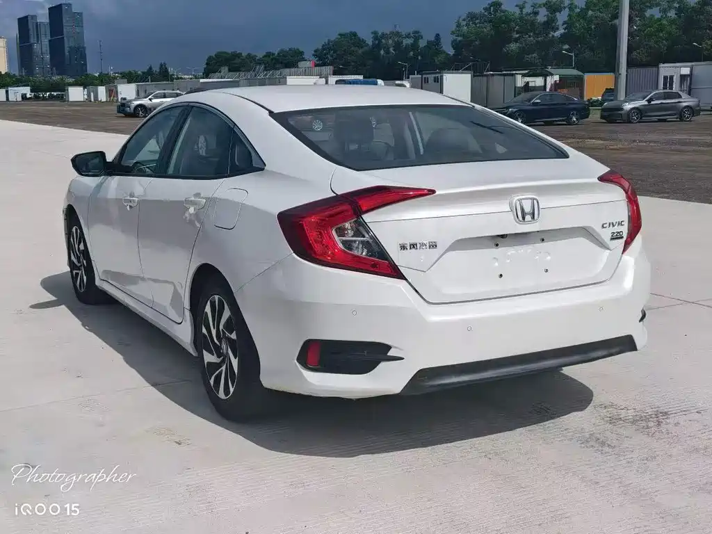 Honda Civic — фото 9