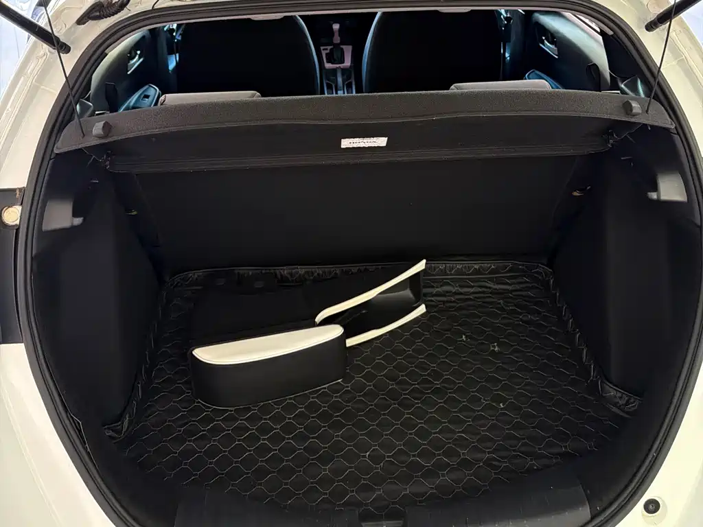 Honda Fit — фото 14