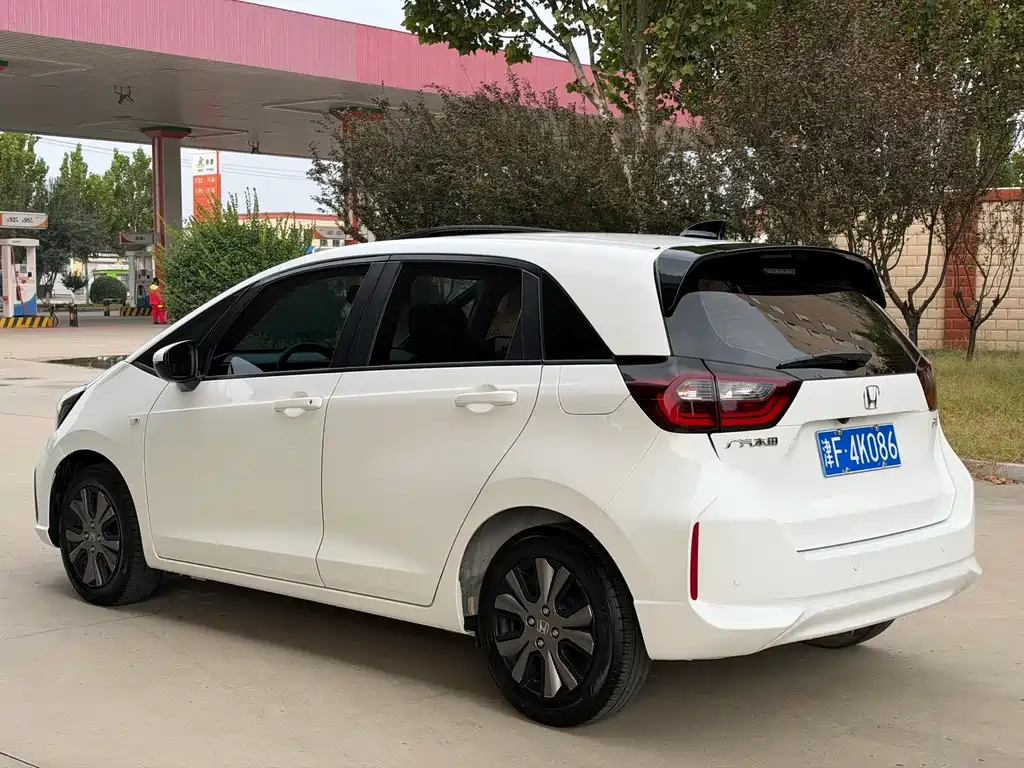Honda Fit — фото 4