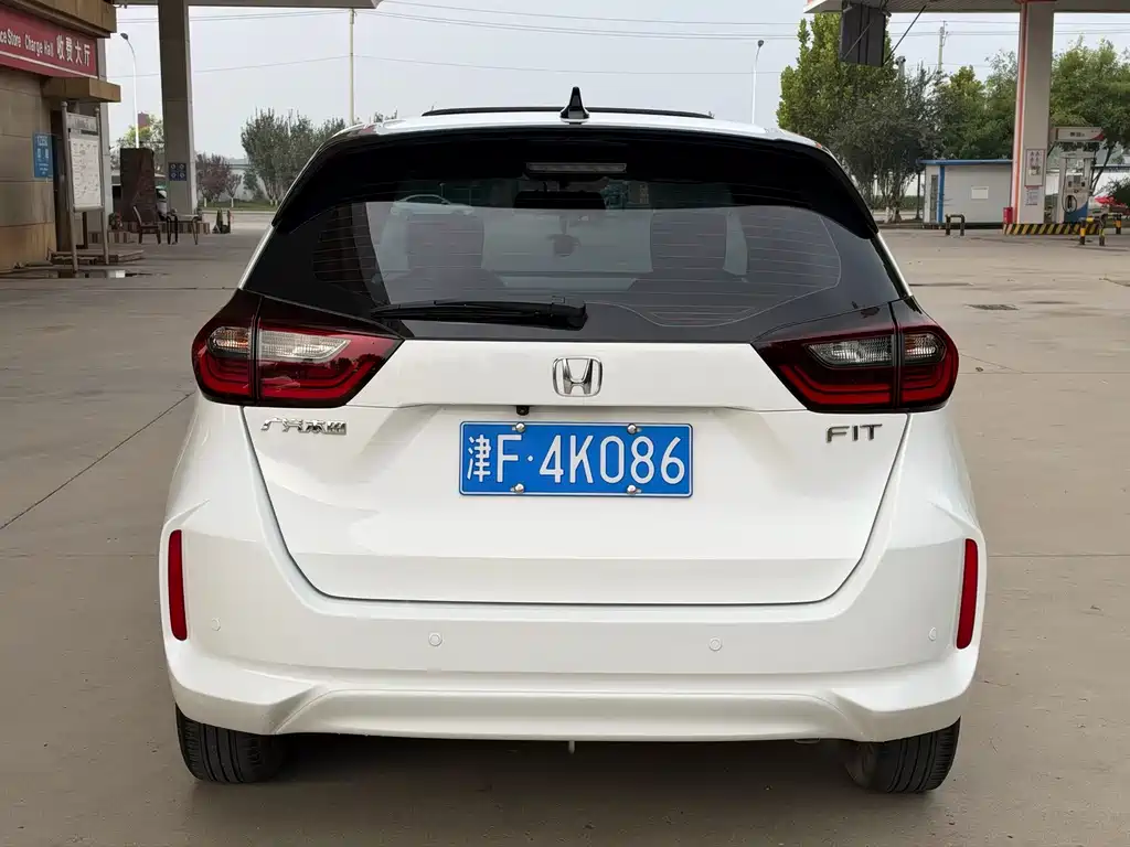 Honda Fit — фото 5