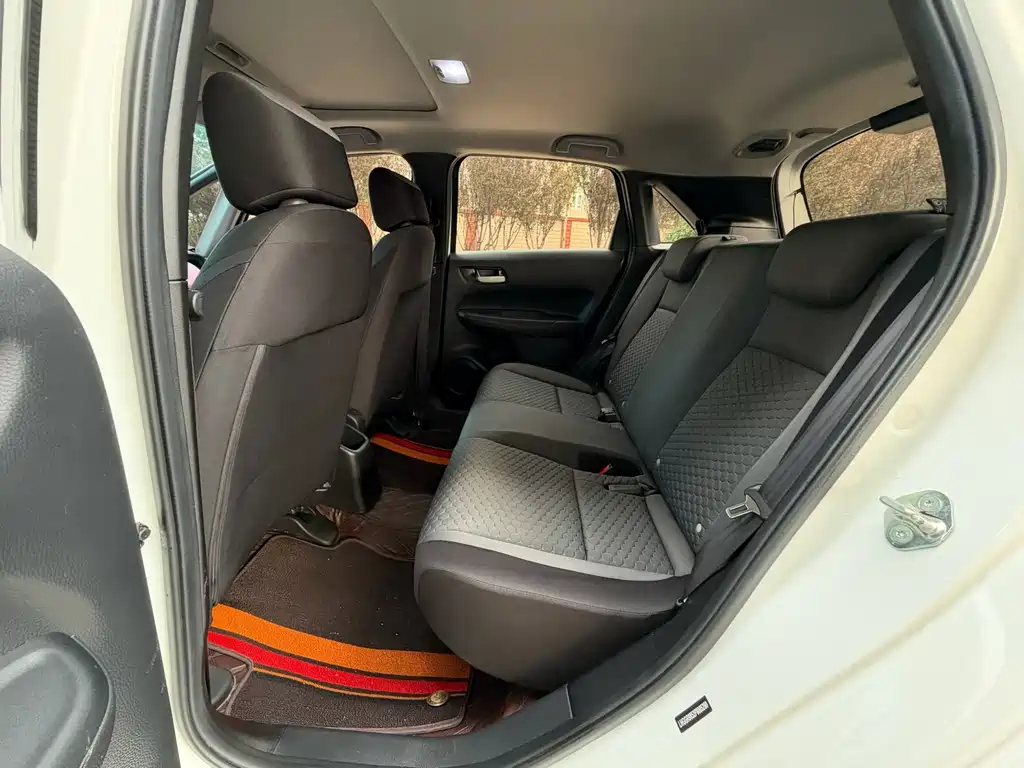 Honda Fit — фото 8