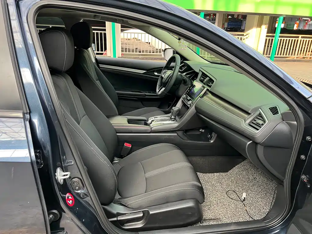 Honda Civic — фото 6