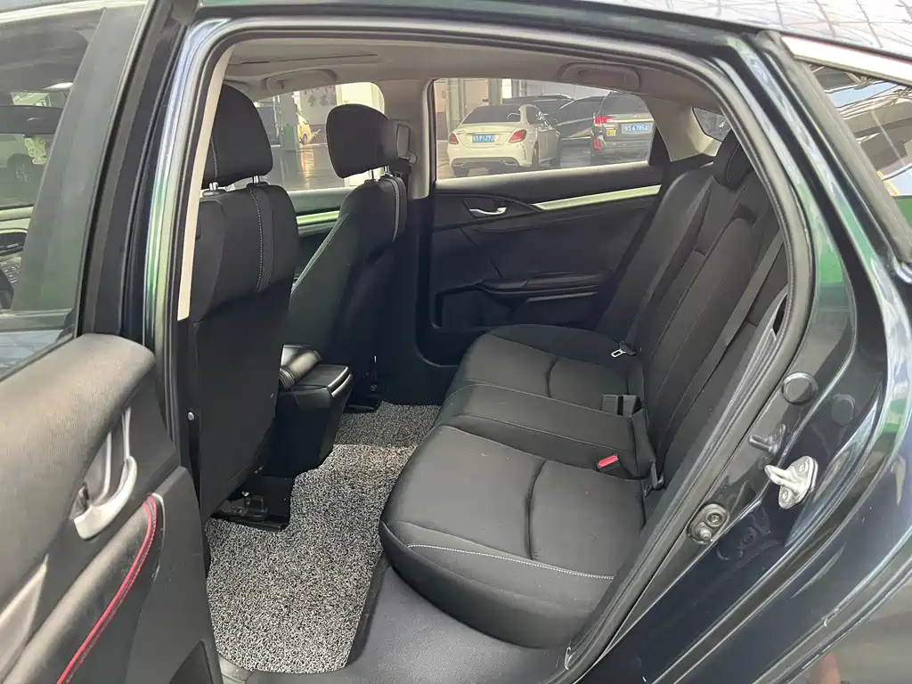 Honda Civic — фото 8