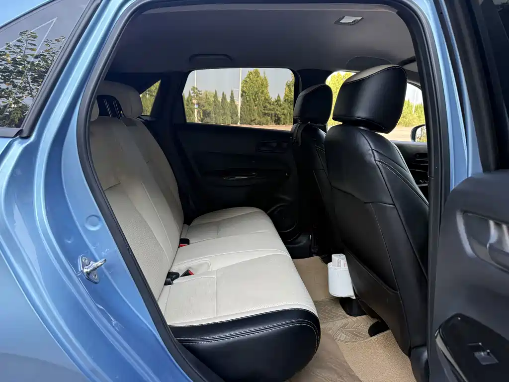 Honda Fit — фото 11