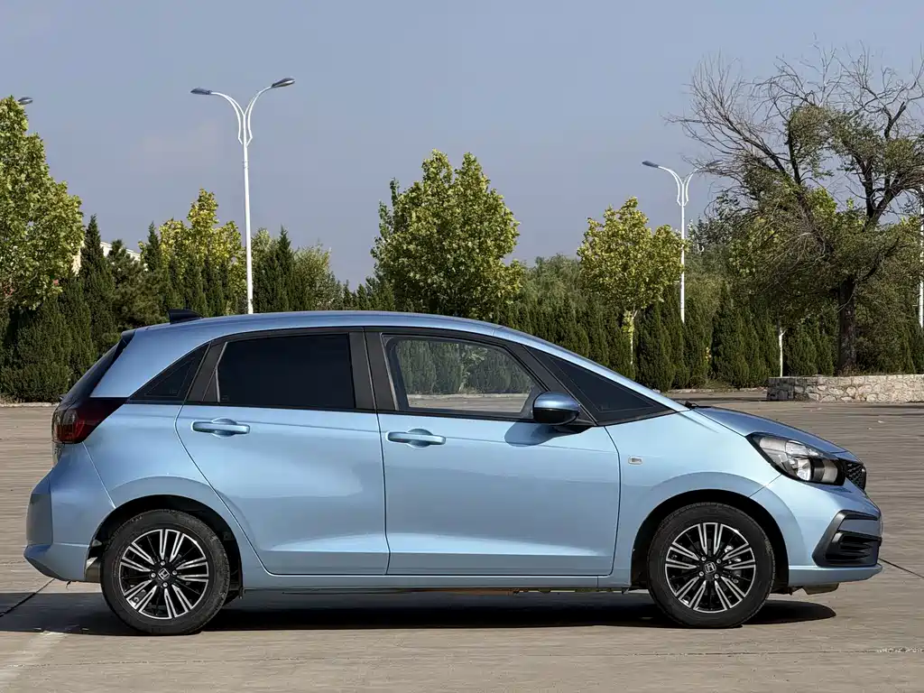 Honda Fit — фото 7