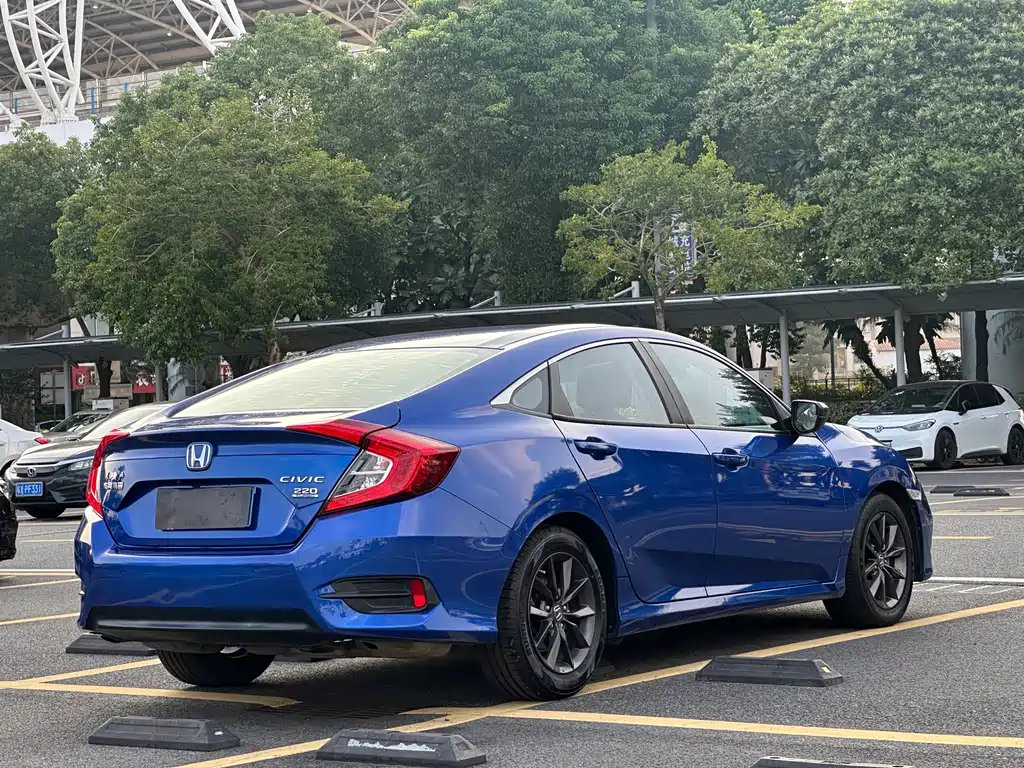 Honda Civic — фото 4
