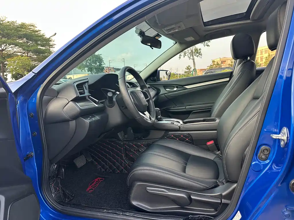 Honda Civic — фото 7