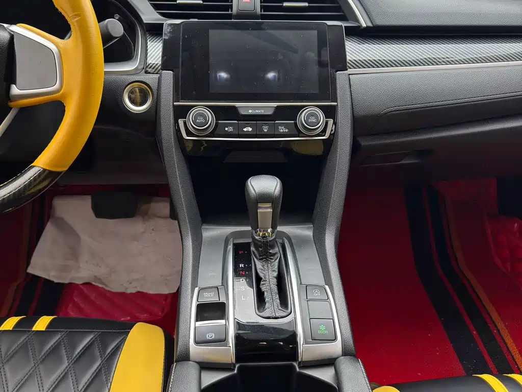 Honda Civic — фото 8