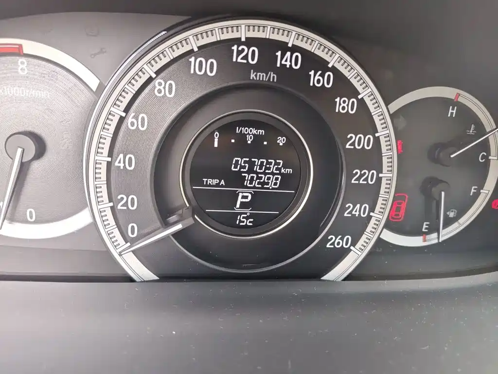 Honda Accord — фото 13