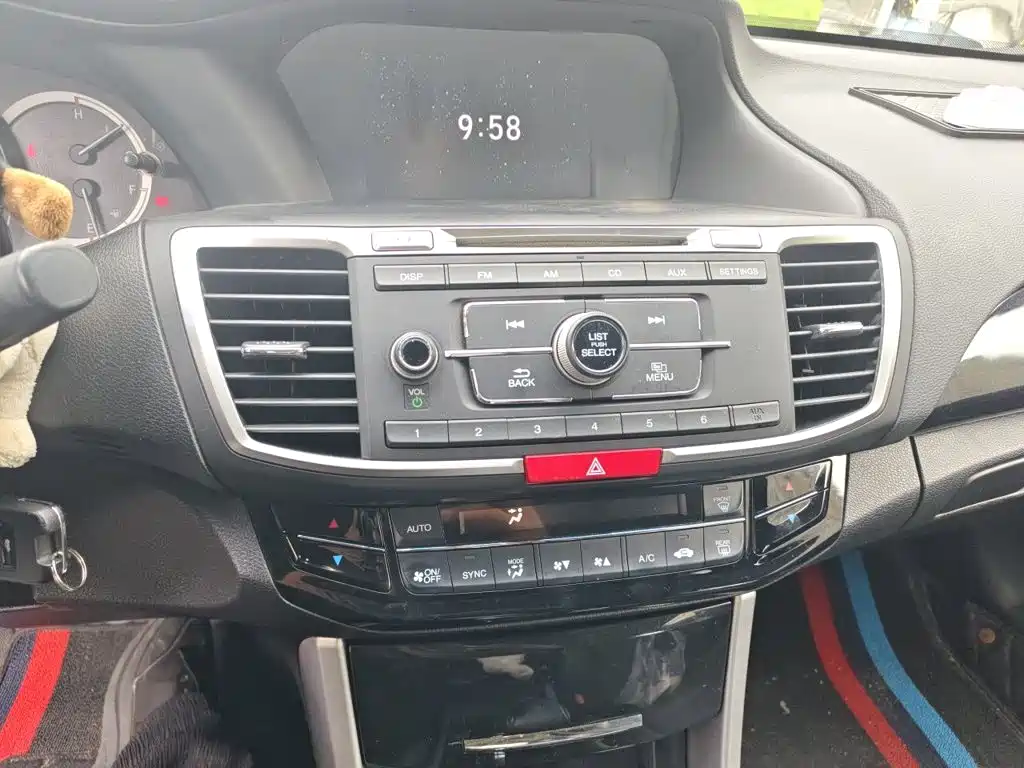 Honda Accord — фото 14