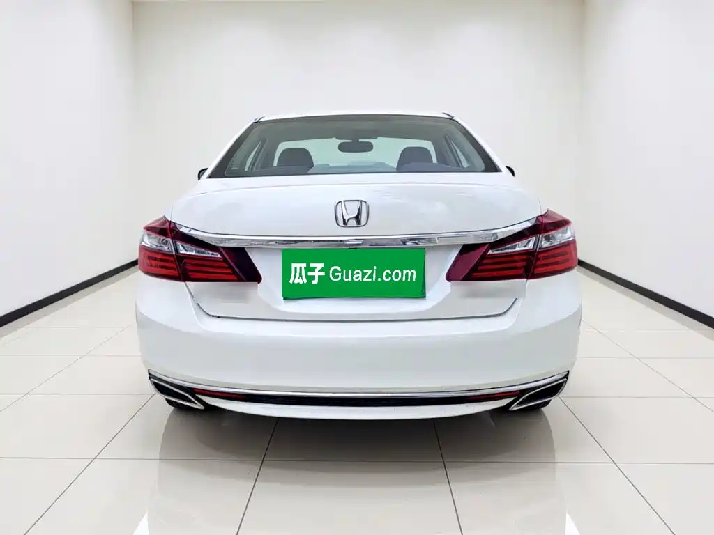 Honda Accord — фото 5