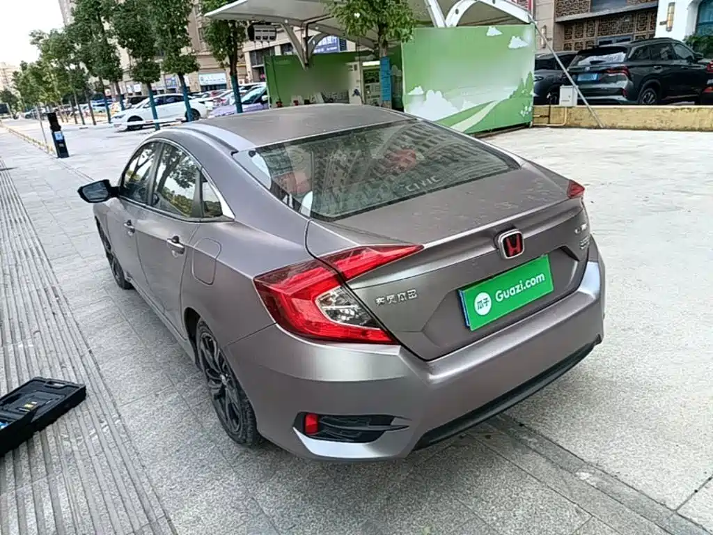 Honda Civic — фото 5