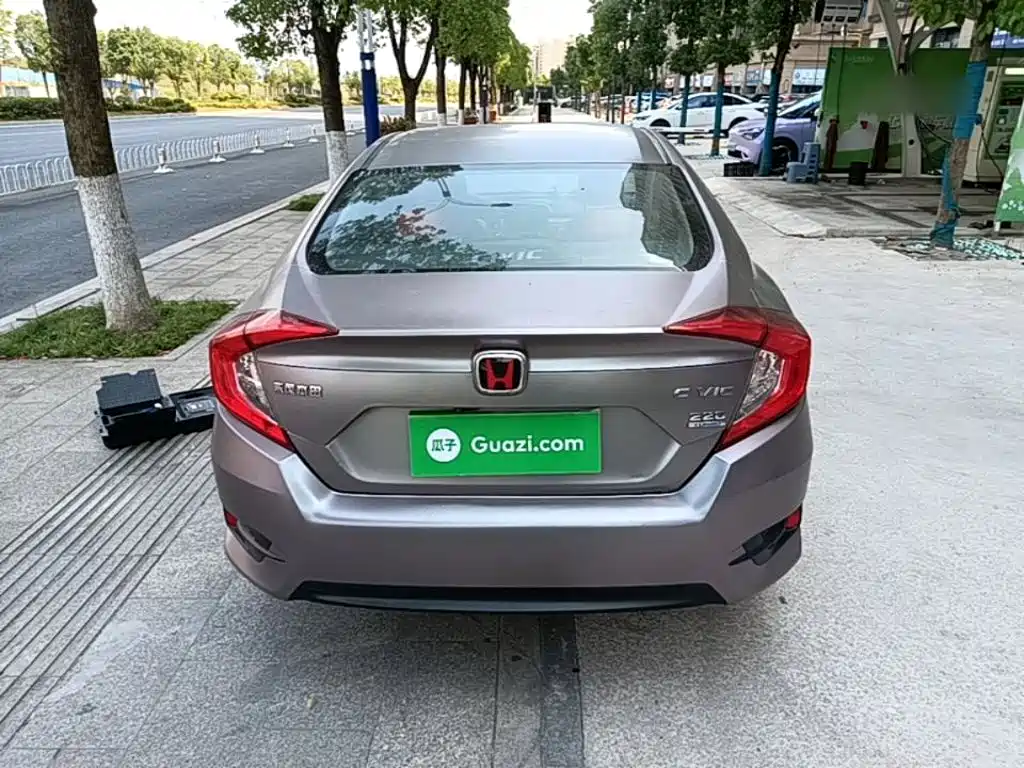 Honda Civic — фото 6