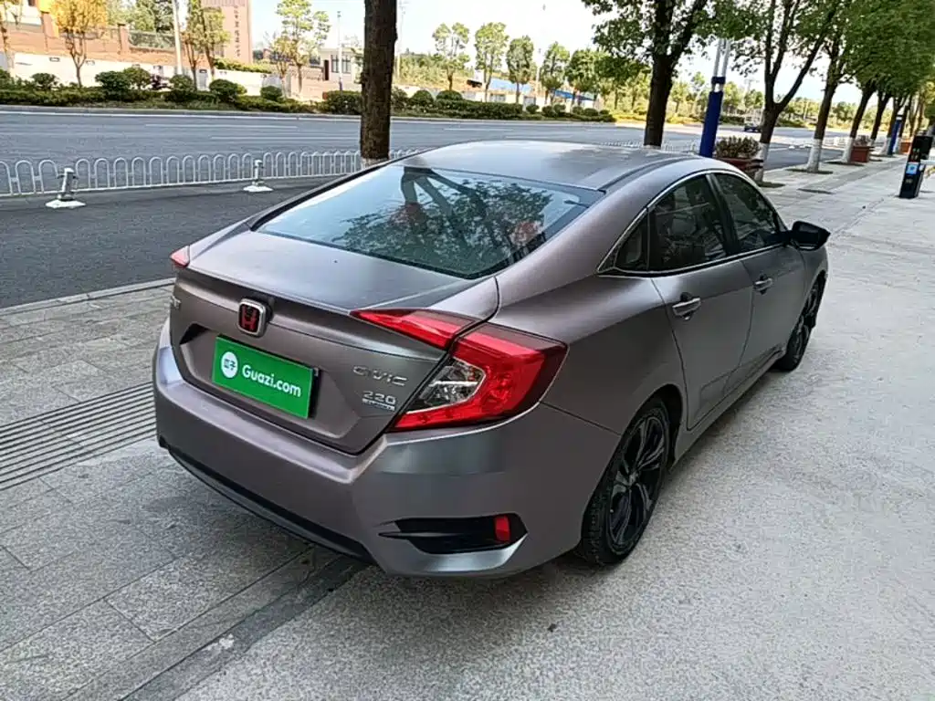 Honda Civic — фото 7