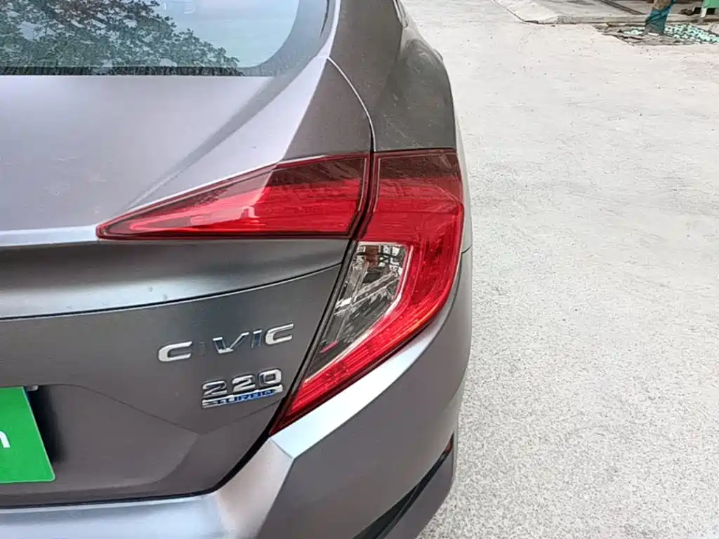 Honda Civic — фото 8