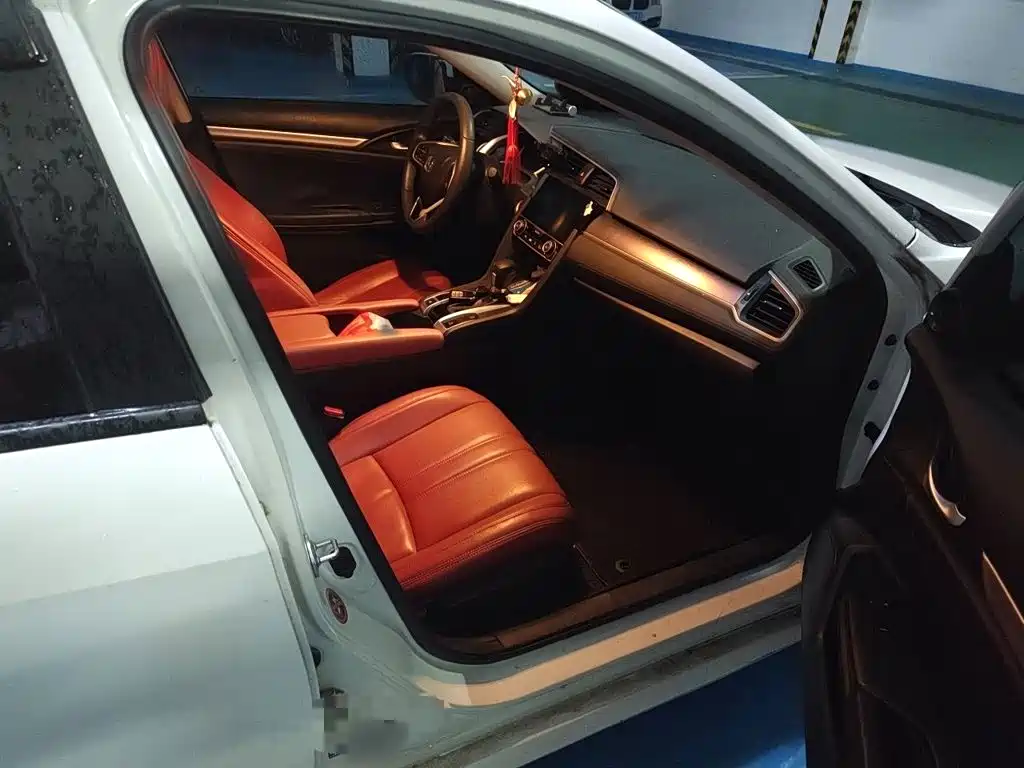 Honda Civic — фото 18