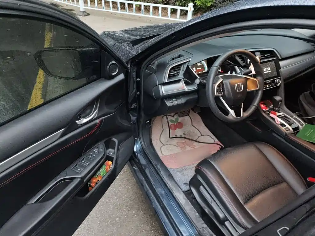 Honda Civic — фото 14