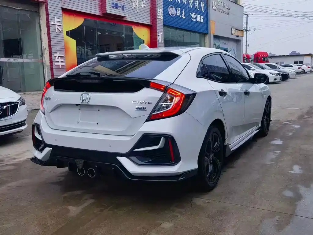 Honda Civic — фото 7