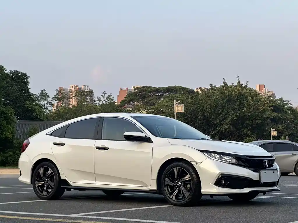 Honda Civic — фото 3
