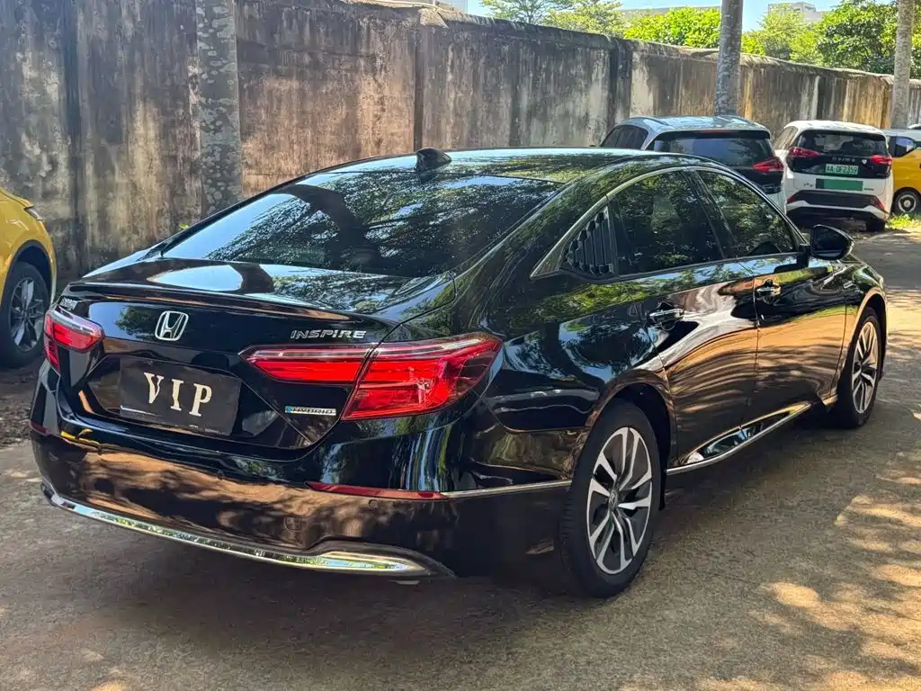 Honda Inspire — фото 9