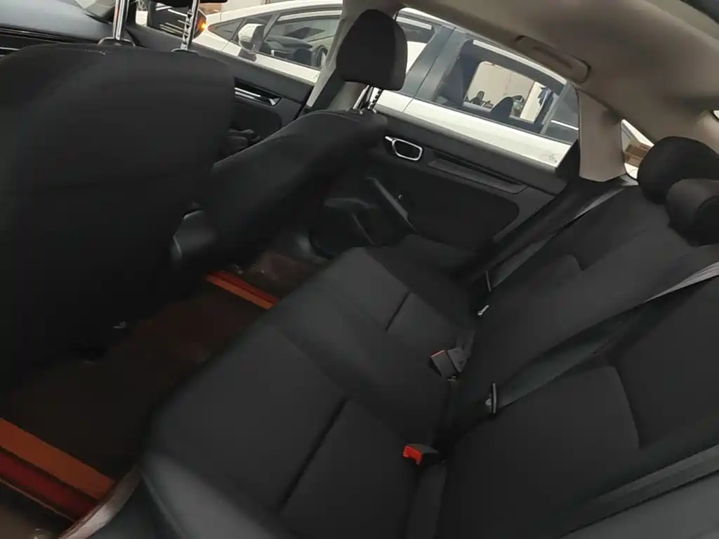 Honda Civic — фото 17