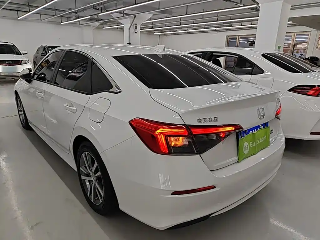 Honda Civic — фото 5