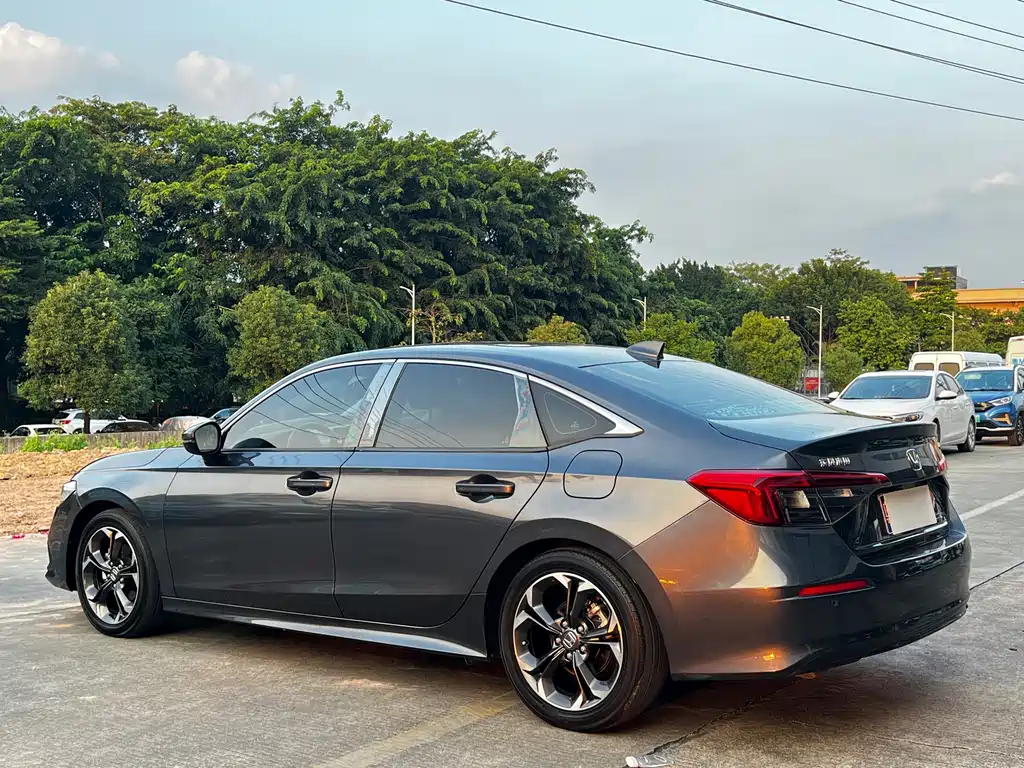 Honda Civic — фото 9