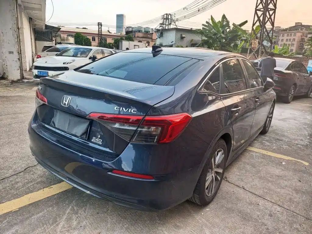 Honda Civic — фото 8