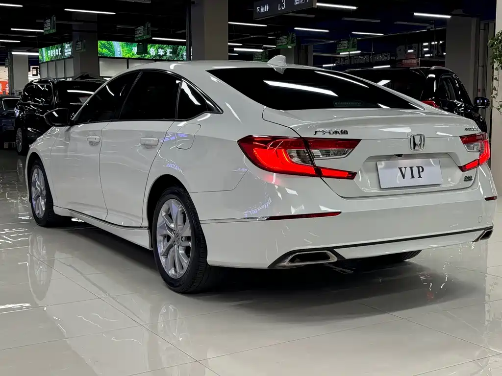 Honda Accord — фото 5
