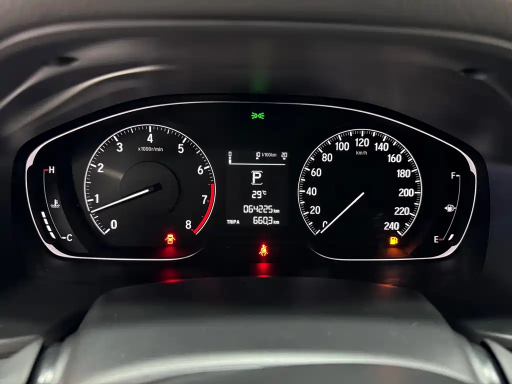 Honda Accord — фото 10