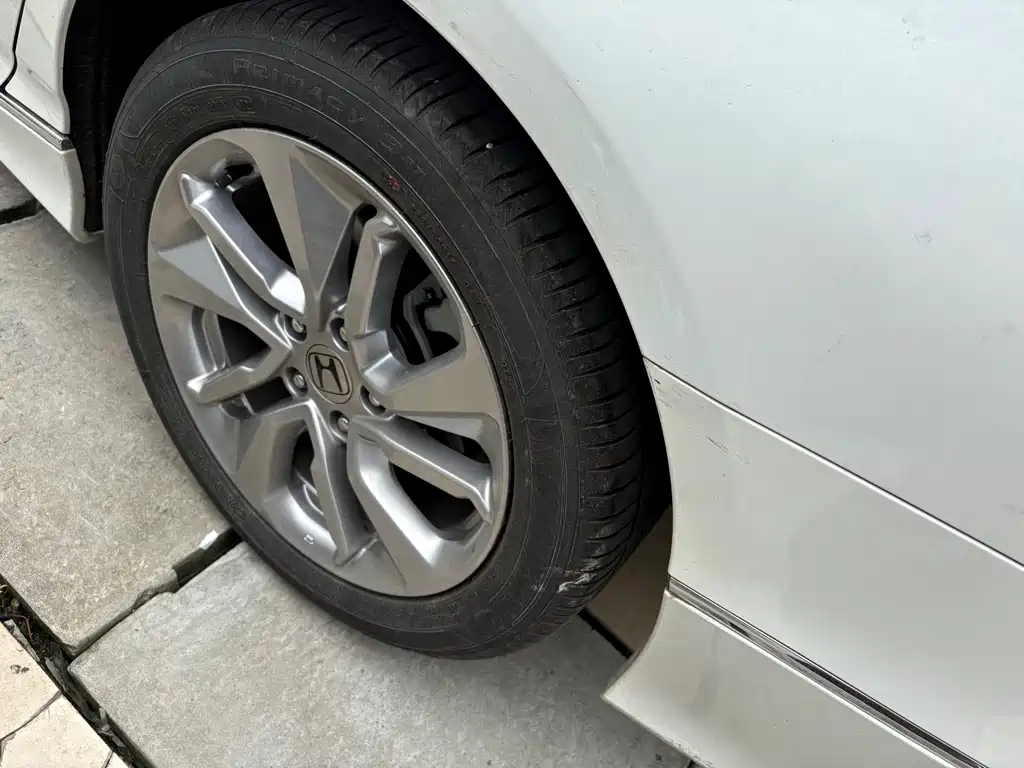 Honda Accord — фото 6