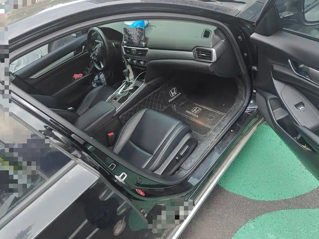Honda Accord — фото 18