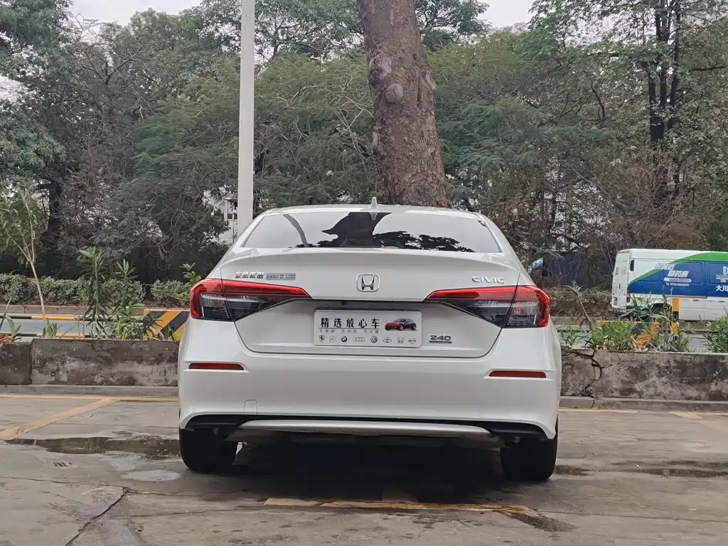 Honda Civic — фото 9