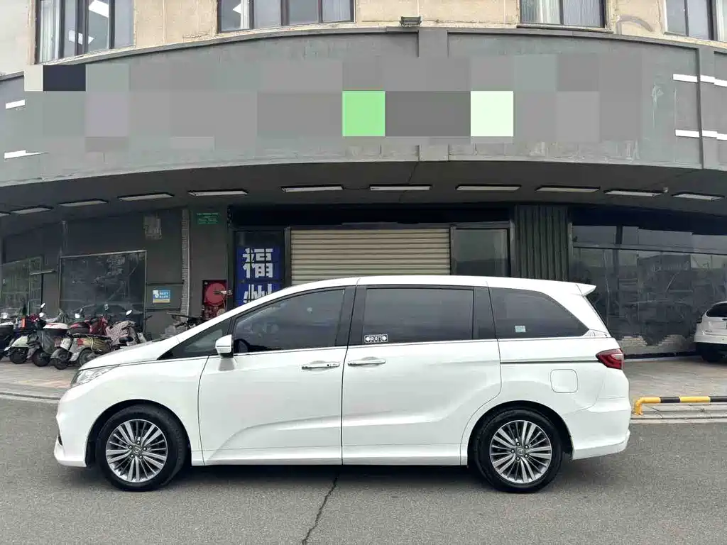 Honda Odyssey — фото 9