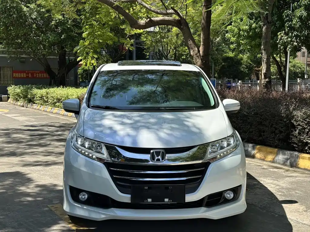 Honda Odyssey — фото 2