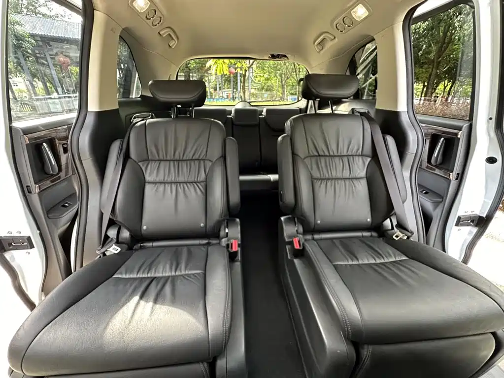 Honda Odyssey — фото 11