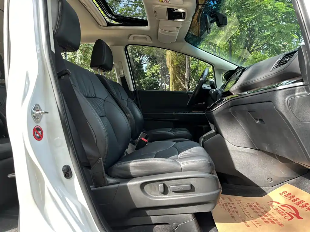 Honda Odyssey — фото 14