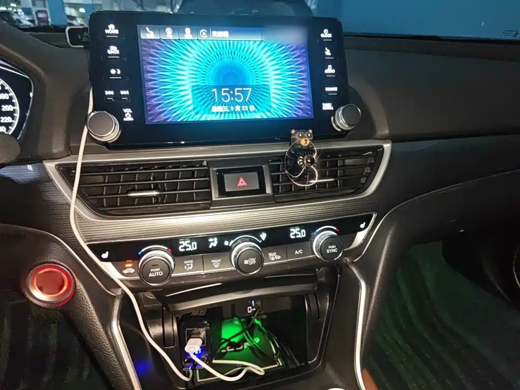Honda Accord — фото 6