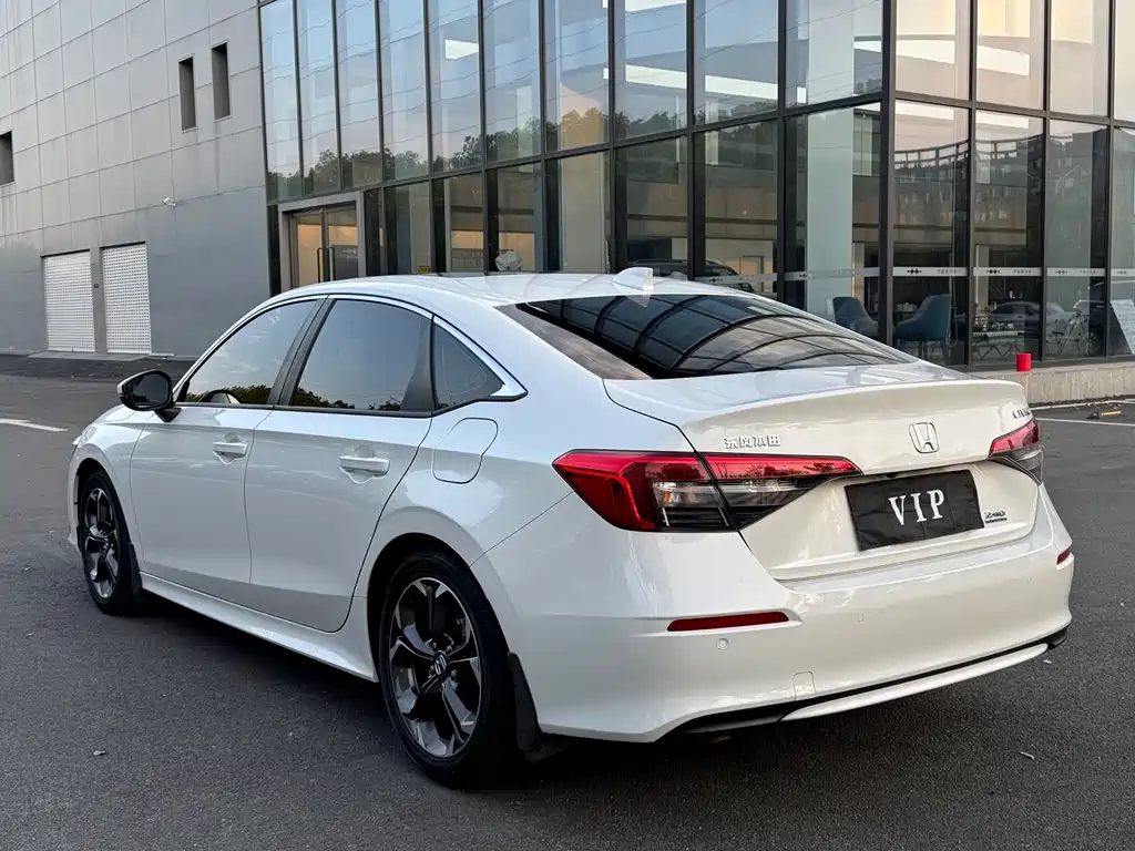 Honda Civic — фото 11