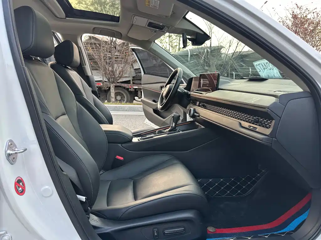 Honda Accord — фото 11