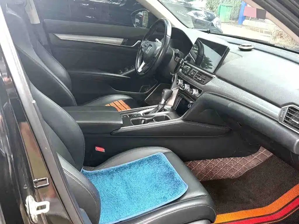 Honda Accord — фото 4