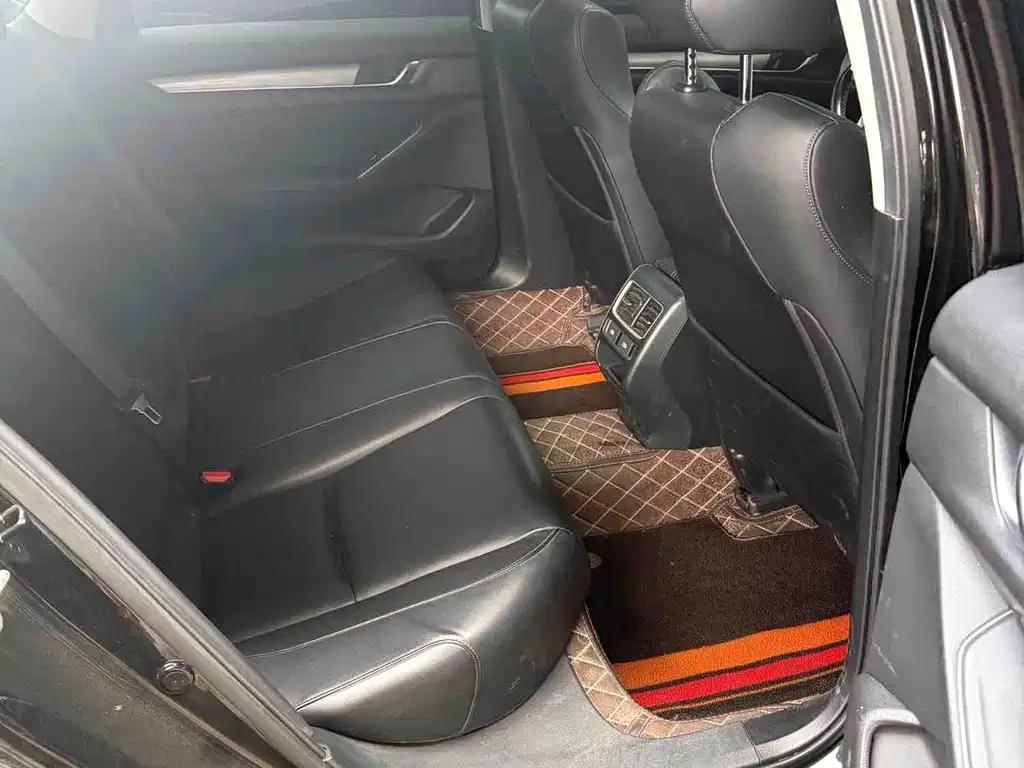 Honda Accord — фото 5