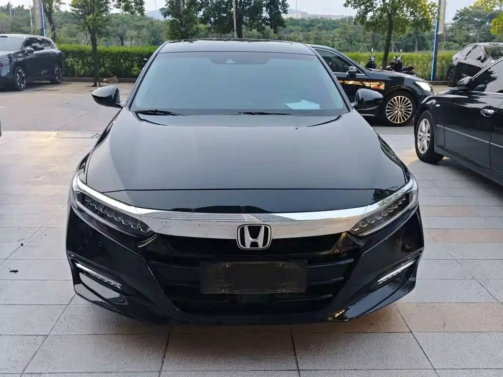 Honda Accord — фото 3