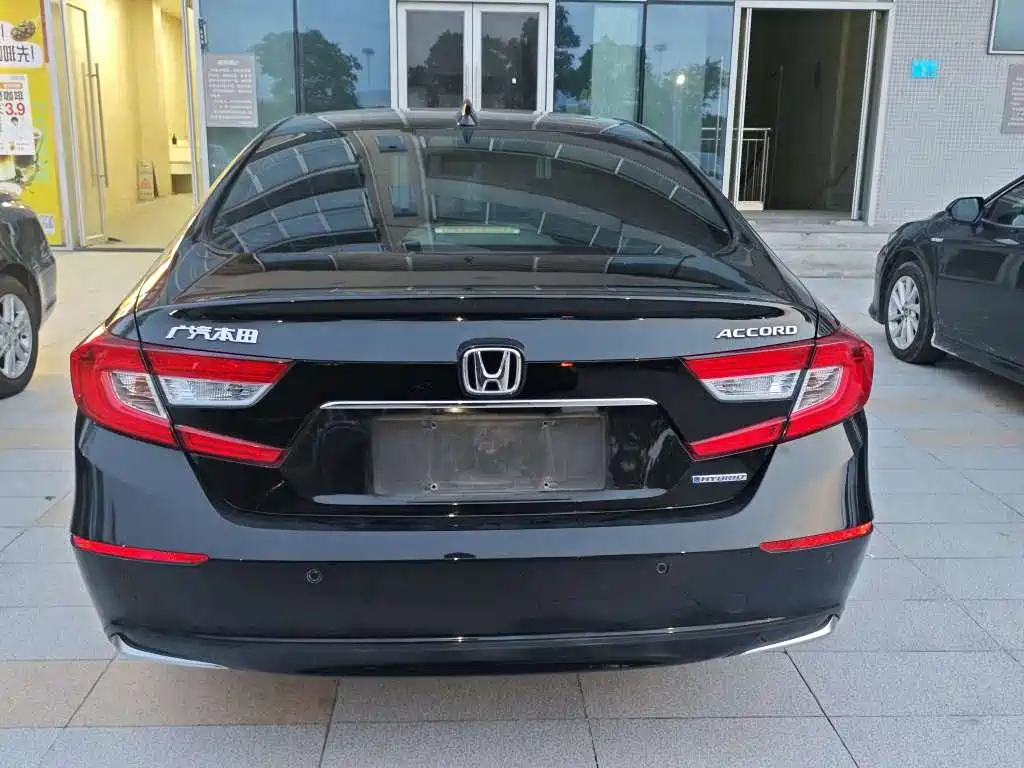 Honda Accord — фото 4