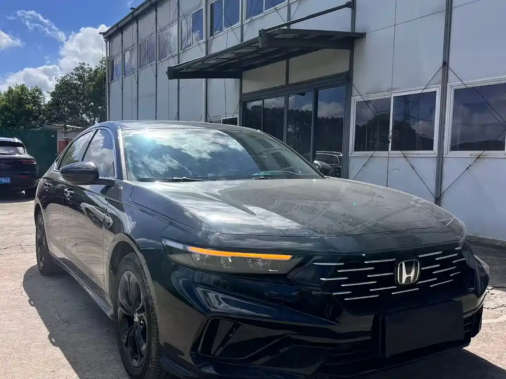 Honda Accord — фото 4
