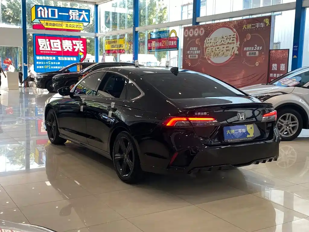 Honda Inspire — фото 11