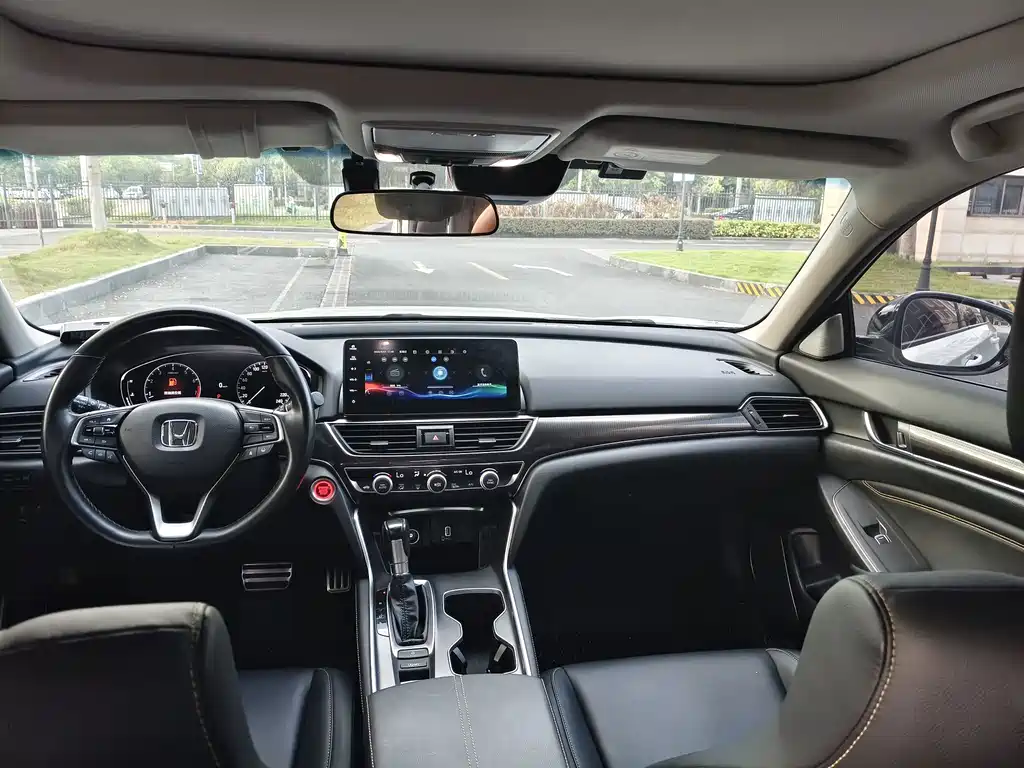 Honda Accord — фото 11