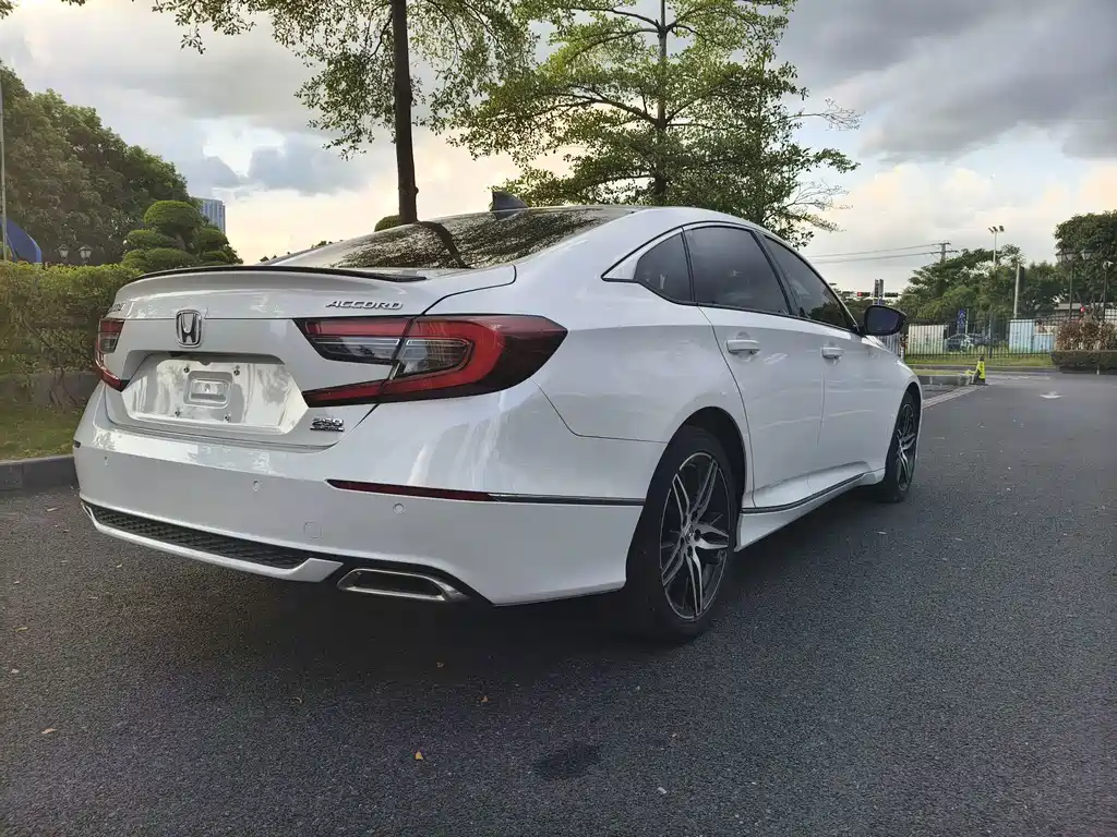 Honda Accord — фото 14