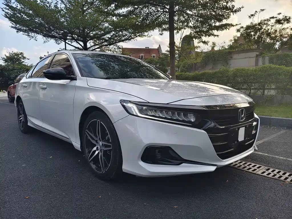 Honda Accord — фото 3